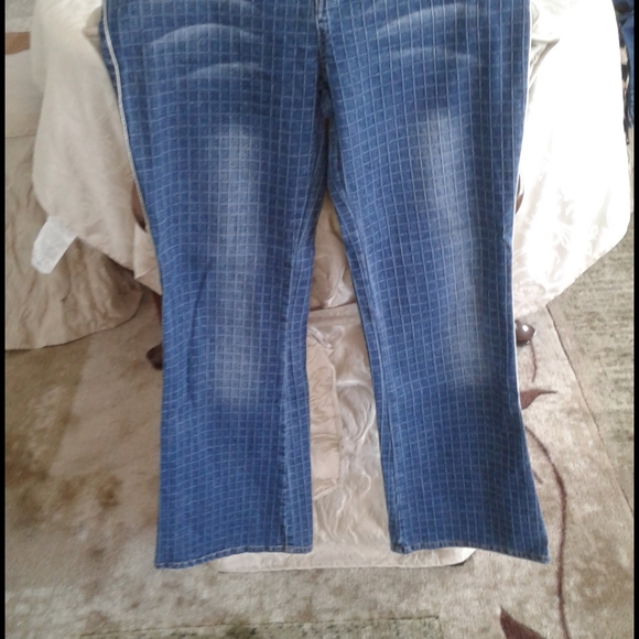 Ventage Hilfiger denims - Picture 5 of 5